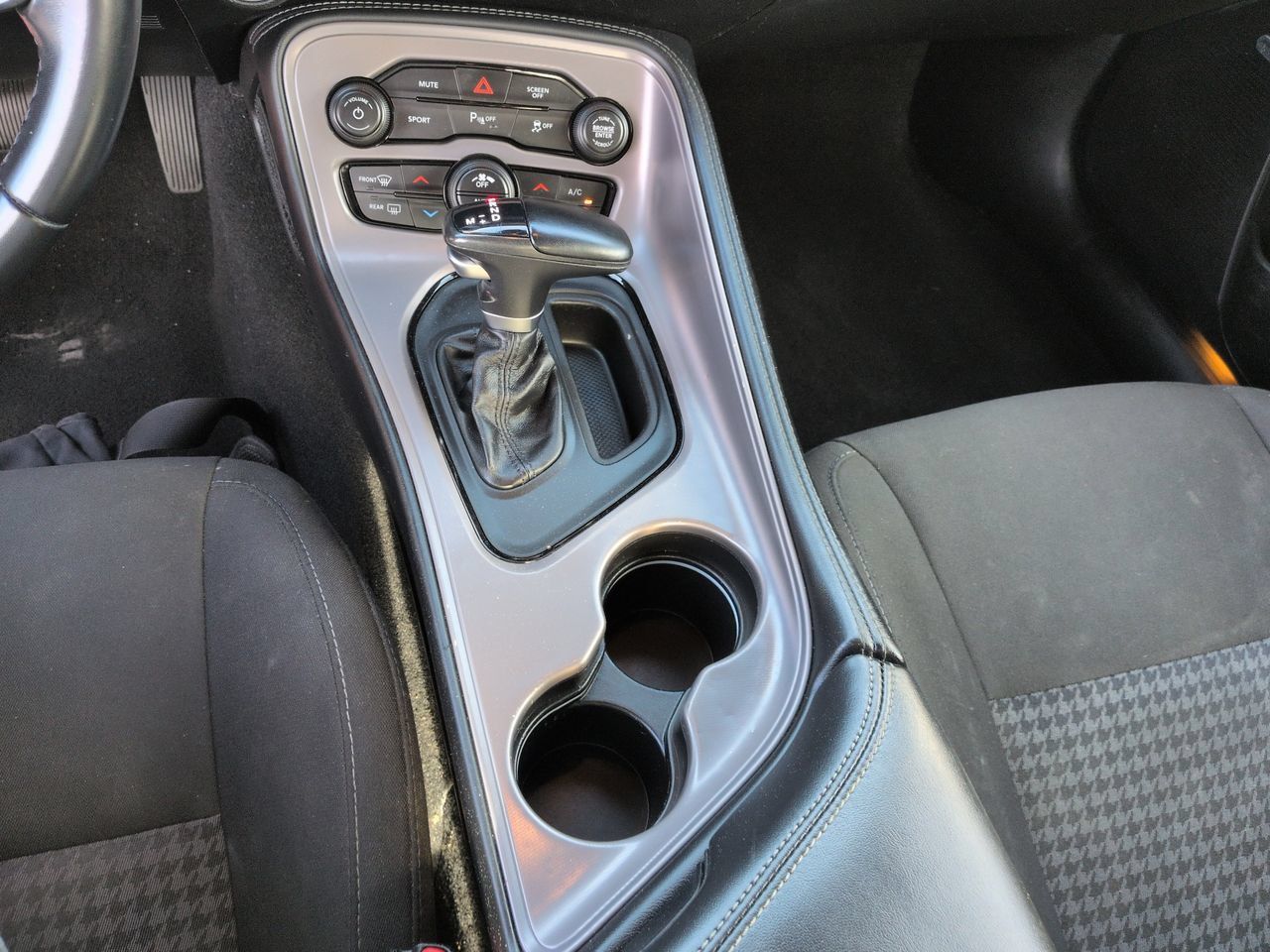 Used 2023 Dodge Challenger GT AWD/4WD image 17