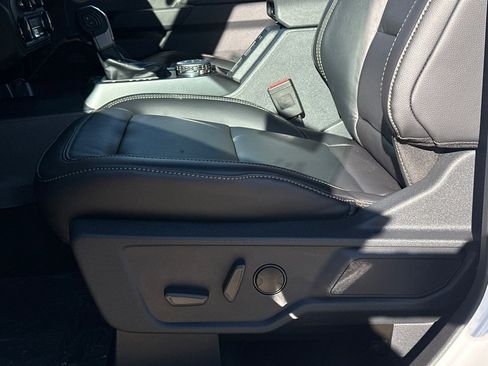 New 2025 Ford Bronco Badlands image 17