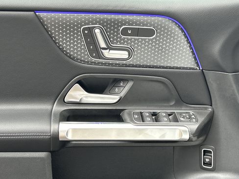 New 2026 Mercedes-Benz GLB 250 image 16