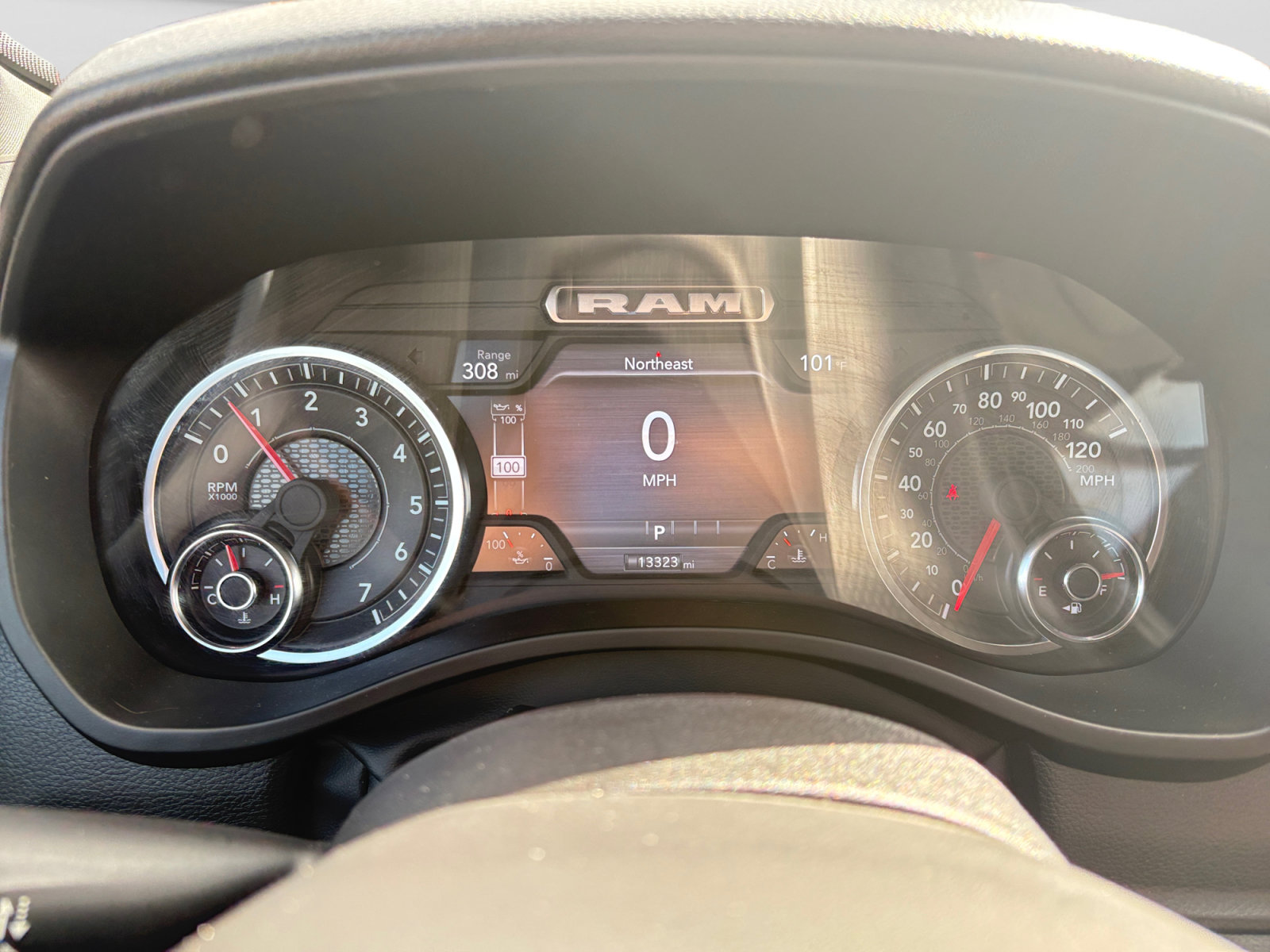 Used 2025 RAM 1500 Warlock AWD/4WD image 14
