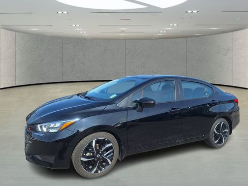 Certified 2025 Nissan Versa SR w/ Trunk Package image 1