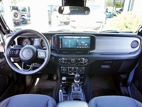 Used 2024 Jeep Wrangler Unlimited Sport AWD/4WD image 20