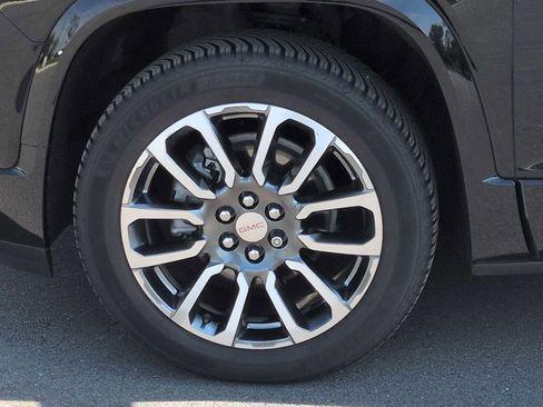 Used 2021 GMC Acadia Denali w/ Denali Ultimate Package AWD/4WD image 14