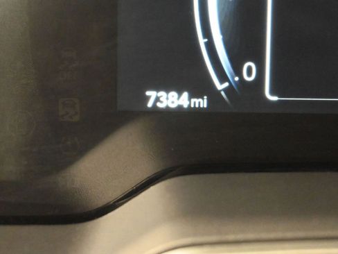 Certified 2025 Toyota Corolla Cross XLE w/ Convenience Package image 20