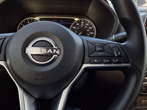 Used 2025 Nissan Sentra SV FWD image 26
