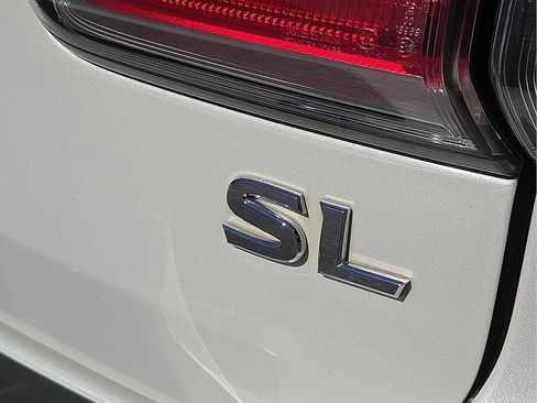 Used 2018 Nissan Armada SL w/ Premium Package image 8