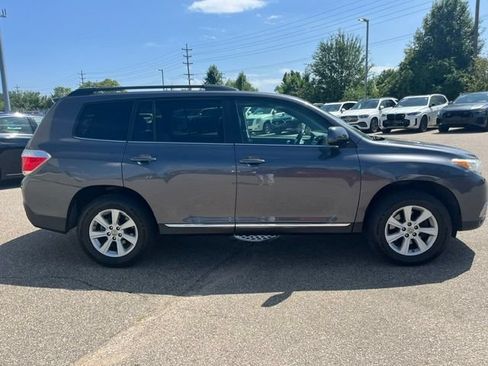 Used 2013 Toyota Highlander SE AWD/4WD image 1