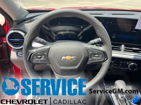 New 2026 Chevrolet Trax LT FWD image 17