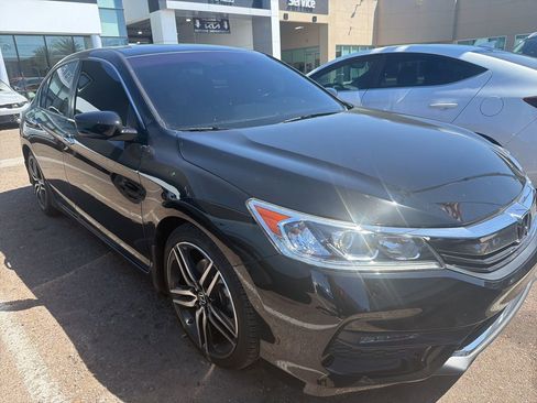 Used 2017 Honda Accord Sport Special Edition image 11