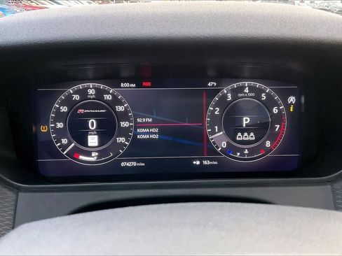 Used 2019 Land Rover Range Rover Velar R-Dynamic SE image 25