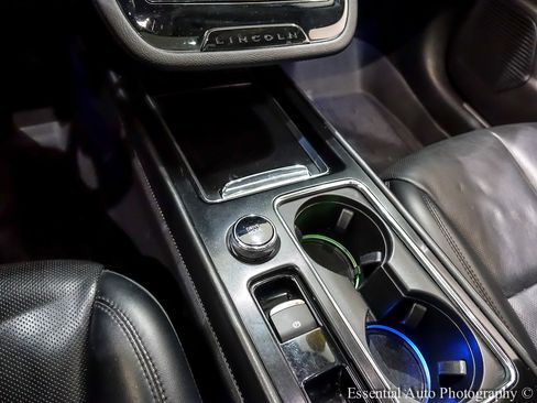 Used 2021 Lincoln Corsair Base AWD w/ Premium Package image 26