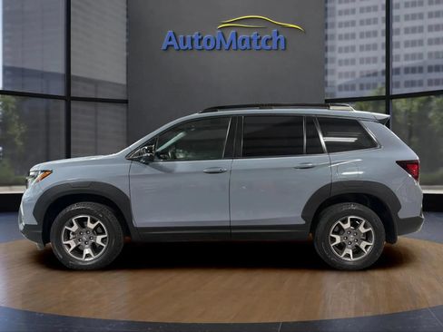 Used 2023 Honda Passport TrailSport image 6