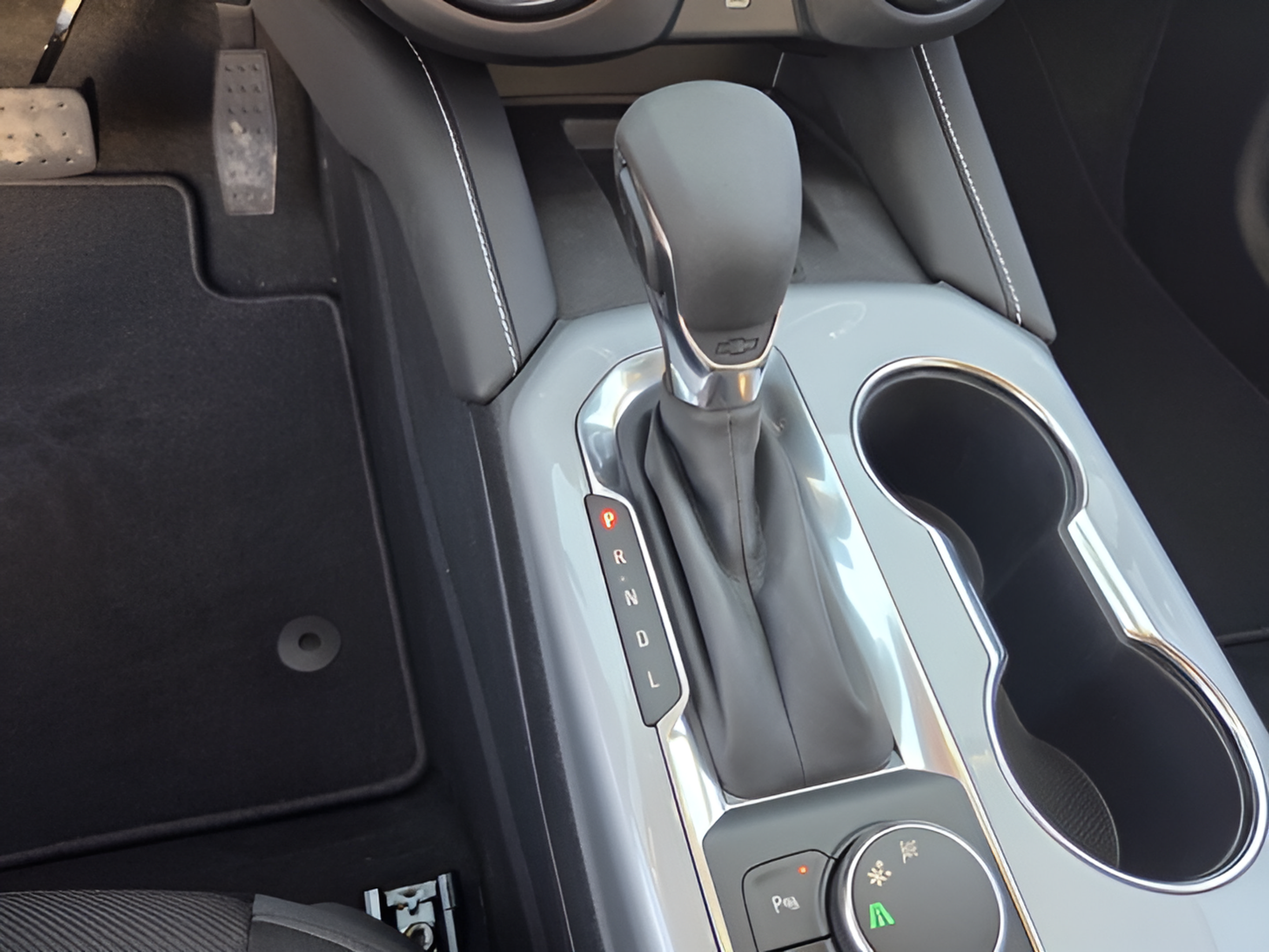 New 2026 Chevrolet Blazer LT w/ Convenience Package FWD image 24