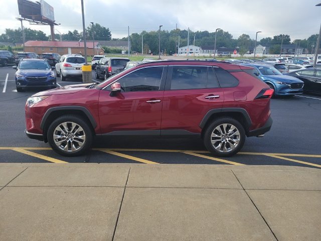 Used 2019 Toyota RAV4 Limited w/ Cold Weather Package AWD/4WD image 5