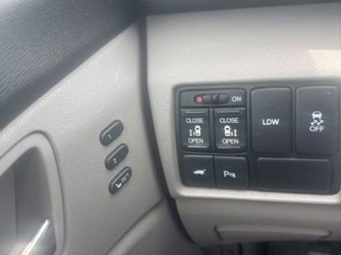 Used 2014 Honda Odyssey Touring image 20