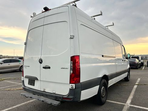 Used 2021 Mercedes-Benz Sprinter 2500 image 2