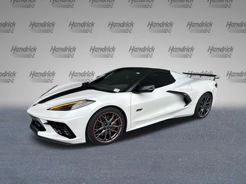 Used 2023 Chevrolet Corvette Stingray Premium Conv w/ Z51 Performance Package RWD image 4