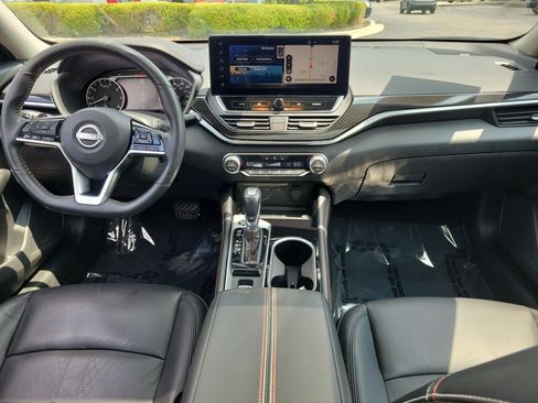 Certified 2023 Nissan Altima 2.0 SR FWD image 9