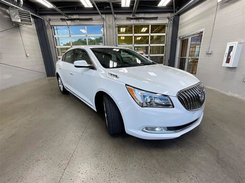Used 2016 Buick LaCrosse FWD image 7