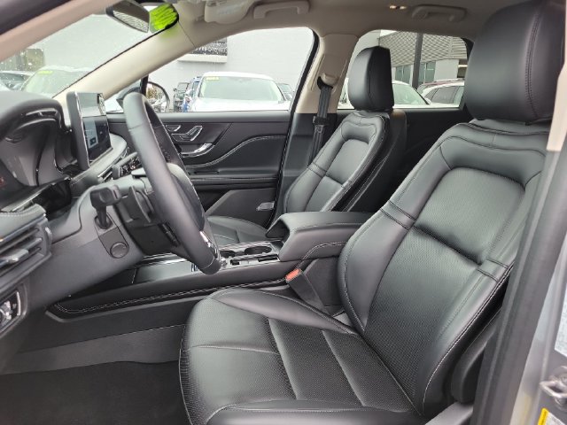 Certified 2024 Lincoln Corsair AWD w/ Equipment Group 101A image 5