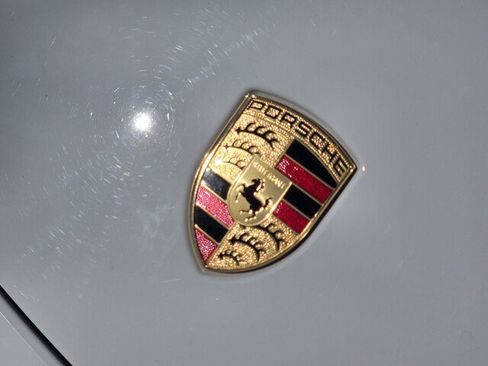 Used 2021 Porsche 718 Boxster image 18