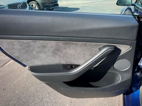 Used 2022 Tesla Model 3 image 19