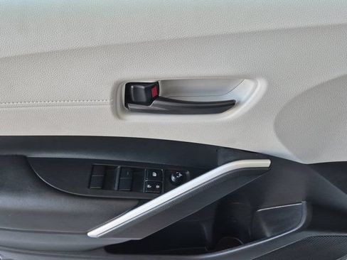 Used 2026 Toyota Corolla Cross L FWD image 18