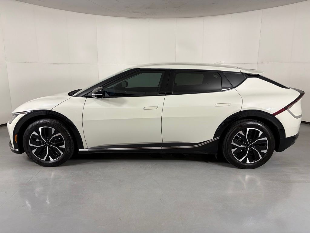 Used 2023 Kia EV6 Wind AWD/4WD image 5
