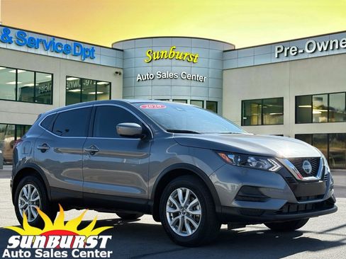 Used 2020 Nissan Rogue Sport S w/ Appearance Package image 1