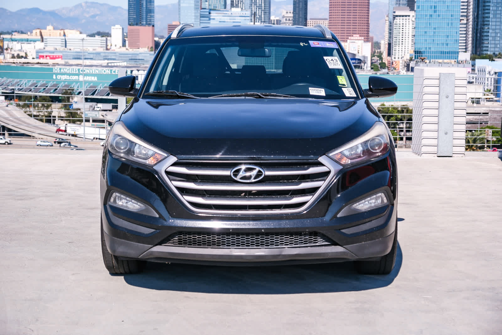 Used 2017 Hyundai Tucson SE w/ SE Popular Package 02 AWD/4WD image 2