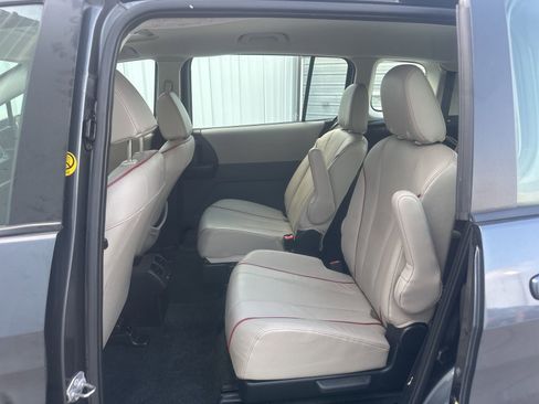 Used 2012 MAZDA MAZDA5 Grand Touring FWD image 12