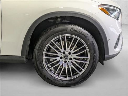 Certified 2025 Mercedes-Benz GLC 300 4MATIC image 21