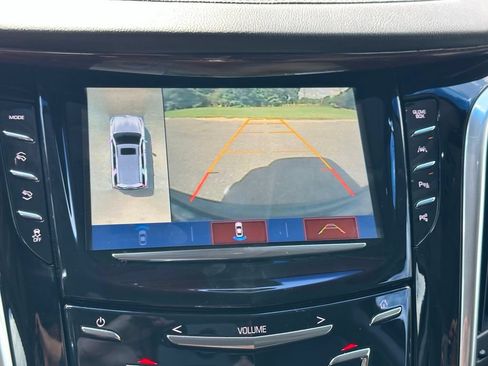 Used 2018 Cadillac Escalade Luxury AWD/4WD image 66