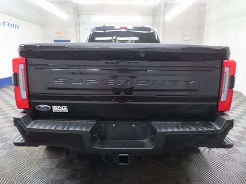 Used 2025 Ford F450 Platinum image 43