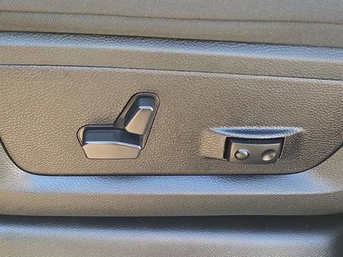 Used 2024 RAM 3500 Big Horn image 13