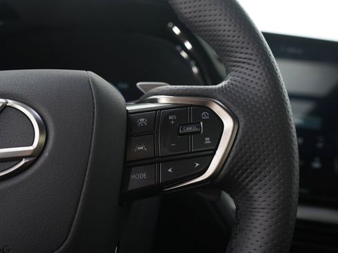 Used 2025 Lexus TX 500h AWD image 29
