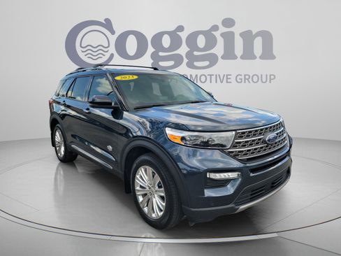Used 2023 Ford Explorer King Ranch w/ Premium Technology Package AWD/4WD image 4