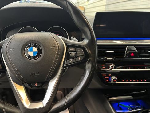 Used 2017 BMW 530i xDrive AWD/4WD image 15
