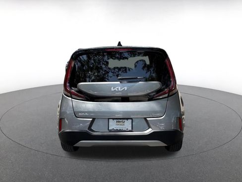 Used 2025 Kia Soul LX w/ LX Technology Package FWD image 6