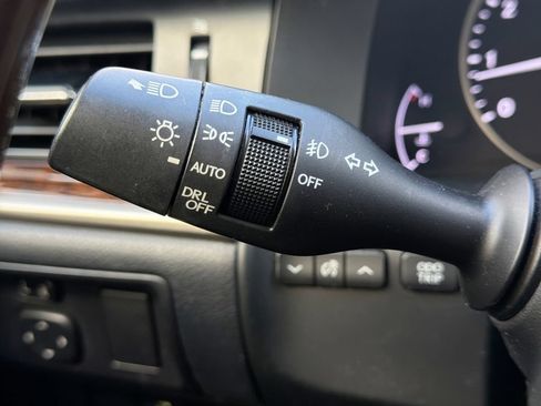 Used 2014 Lexus ES 350 w/ Premium Package FWD image 19