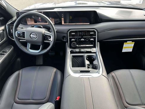 New 2026 Nissan Armada SL w/ Captain's Chari Seat Package image 9