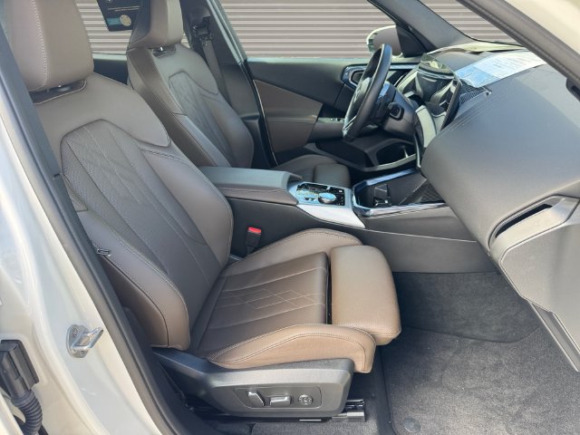 Certified 2025 BMW X3 xDrive30i w/ Premium Package AWD/4WD image 16