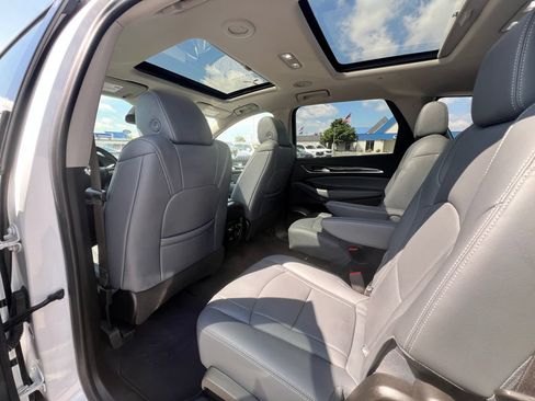 Used 2020 Buick Enclave Premium w/ Sun and Sites Package AWD/4WD image 35
