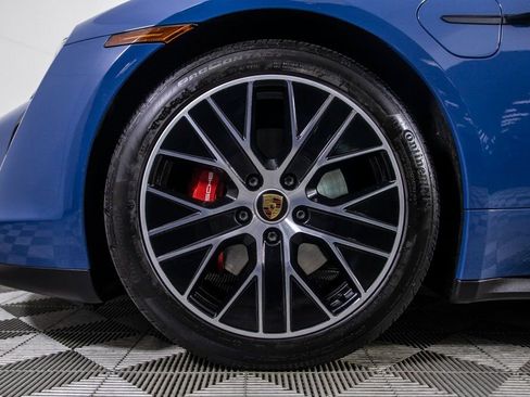 Used 2021 Porsche Taycan 4S w/ Premium Package image 37