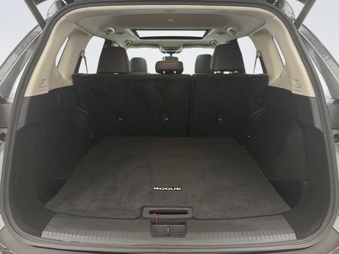 Used 2023 Nissan Rogue SV w/ SV Premium B Package image 20