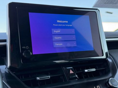 Used 2025 Toyota Corolla Cross XLE FWD image 21