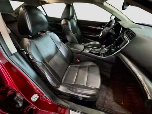 Used 2021 Nissan Maxima 3.5 SV w/ Floor Mat Group image 2