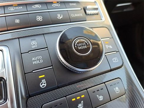 Used 2023 Hyundai Santa Fe Limited image 18