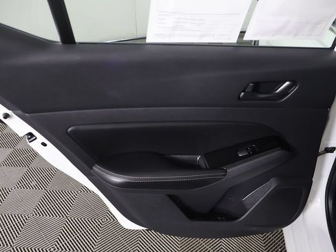 Used 2023 Nissan Altima 2.5 SV AWD/4WD image 16