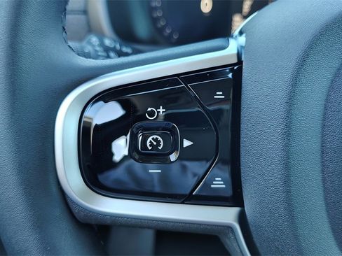 New 2026 Volvo XC90 B6 Plus image 15